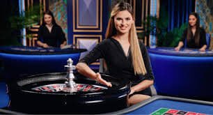 Aplikasi mobile bigo bet menampilkan layar login dan menu utama dengan akses ke sportsbook dan live casino